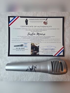 Justin Moore Signed Microphone w/ COA Beckett Authenticated Autograph